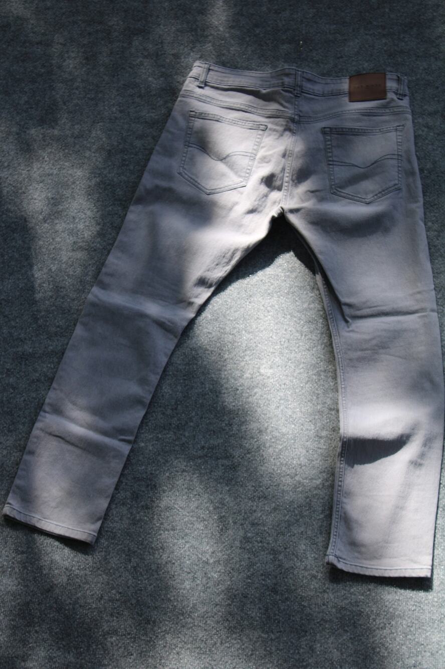 Day & Age Men's Size 36x32 Gray Wash Slim Straight Stretch Denim Jeans